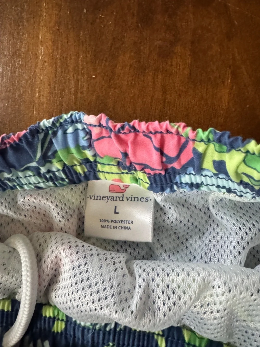 Vineyard Vines Swim Trunks Men's Large Turtle Print Beach Vacation Shorts